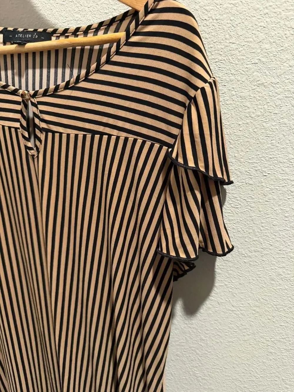 Atelier 29 Striped Keyhole Ruffle Sleeve Blouse XL - Picture 3 of 6